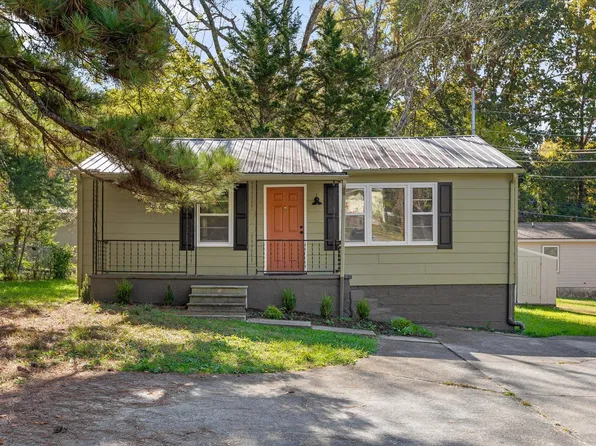 303 Cave St, Rossville, GA 30741