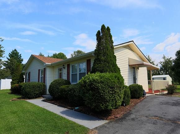 1st image of 171 Tamarack Dr