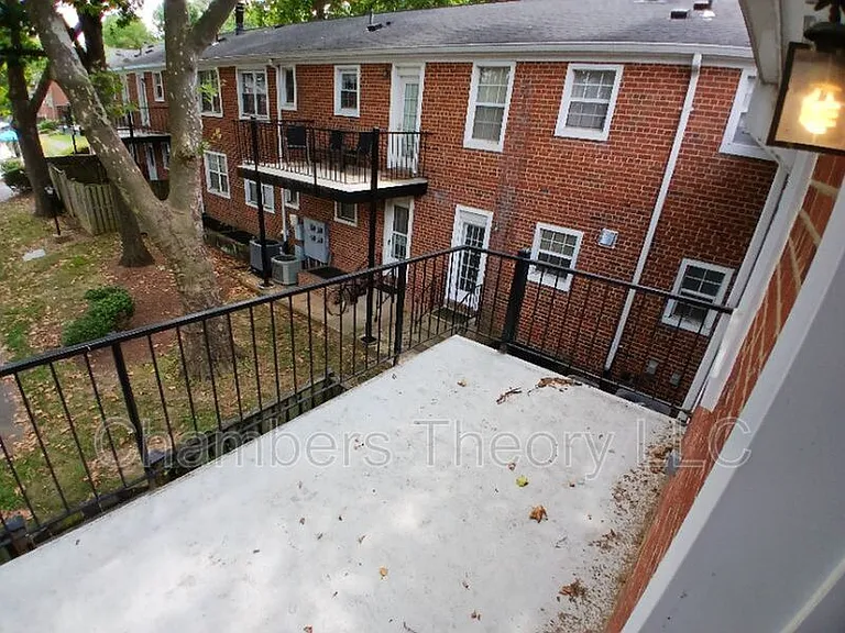 2501D S Walter Reed Dr #D — Photo 10