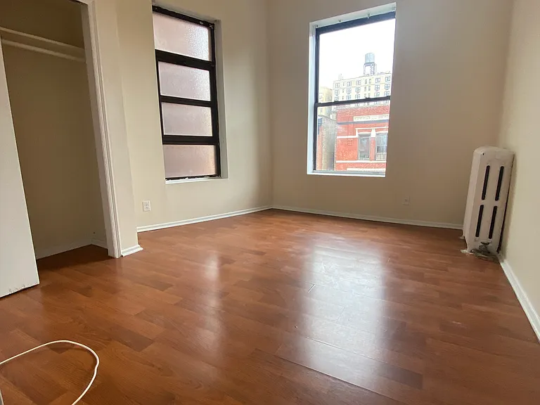 73 W 83rd St #5E — Photo 4