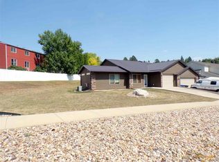 1814 Red Dale Dr, Rapid City, SD 57702