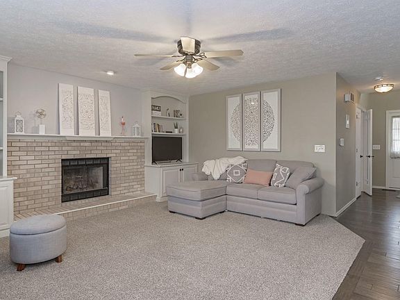 3rd image of 3108 Eagle Creek Dr