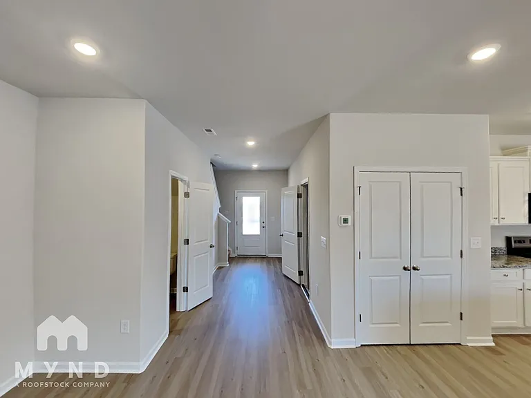 110 Lightning Dr — Photo 7