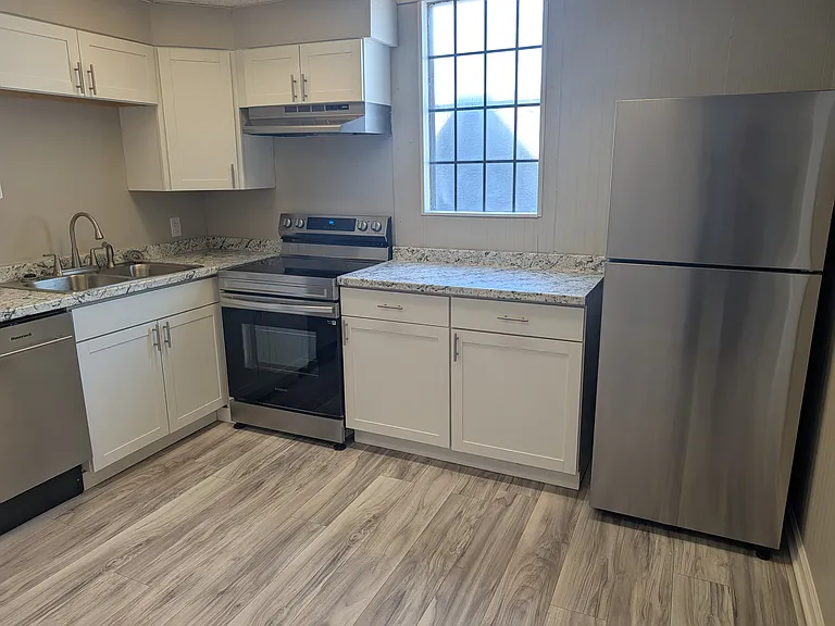 1787 W 5th Ave #1 — Photo 9