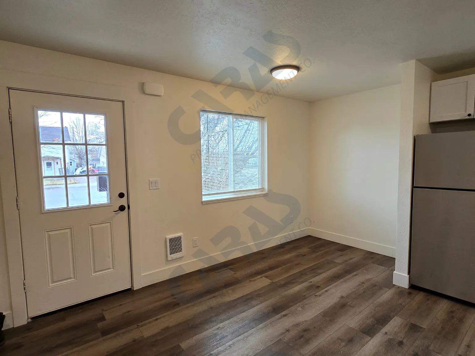 2 bed, 820 sqft, $1,300 — Photo 2