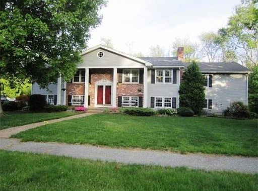 1st image of 30 Kennel Hill Dr