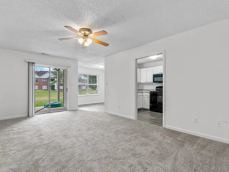 Skyside Landing Apartments — Photo 50