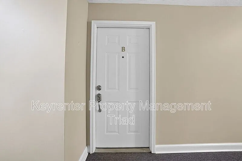 2 bed, 2.0 bath, 1011 sqft, $1,500 — Photo 2