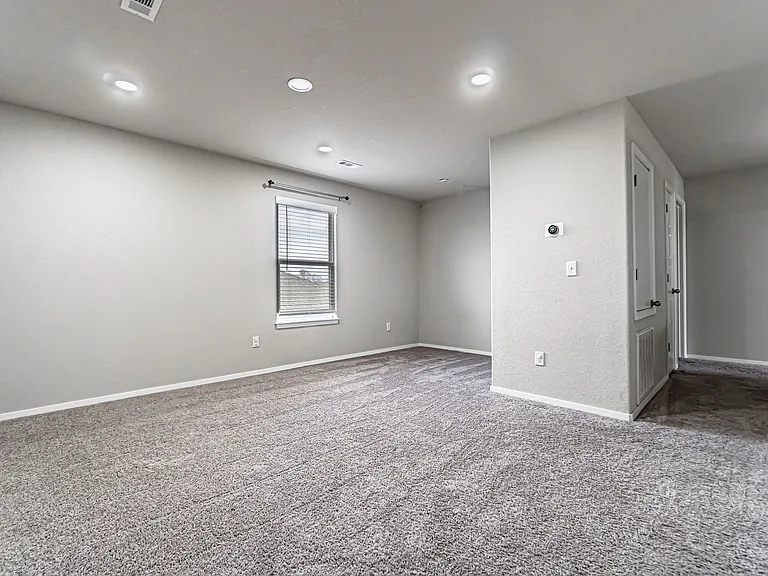 6609 Warrington Rd — Photo 9