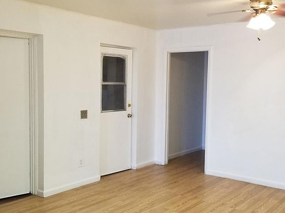 3rd image of 3340 W Desert Cove Ave