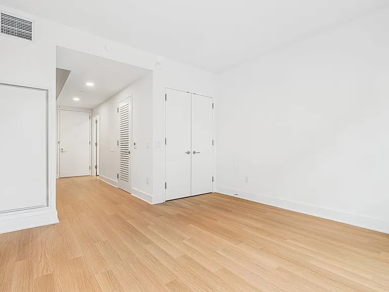 499 President St #518 — Photo 8