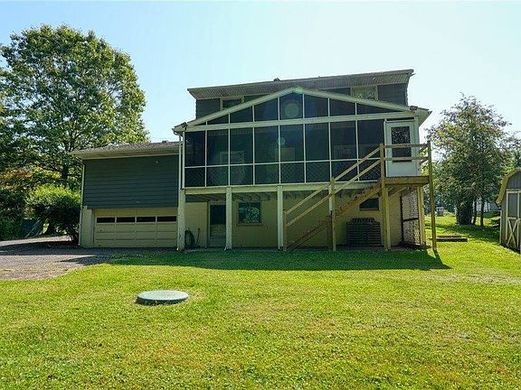 4th image of 62995 Ridgewood Dr