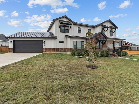 2nd image of 108 Woodbridge