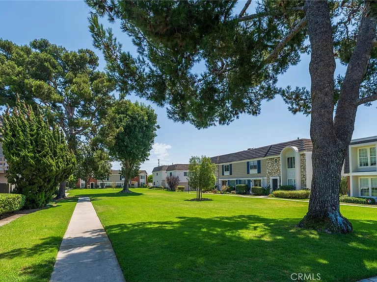 10062 Ellis Ave — Photo 41