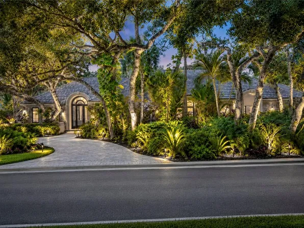 1371 Jonathans Trl, Vero Beach, FL 32963