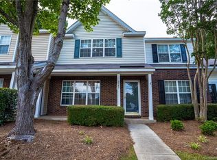 5747 Cougar Ln, Charlotte, NC 28269