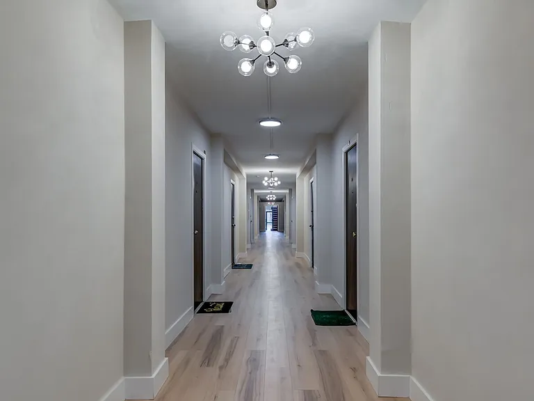 Renovated Studios, 1, & 2 bed apartments! — Photo 4