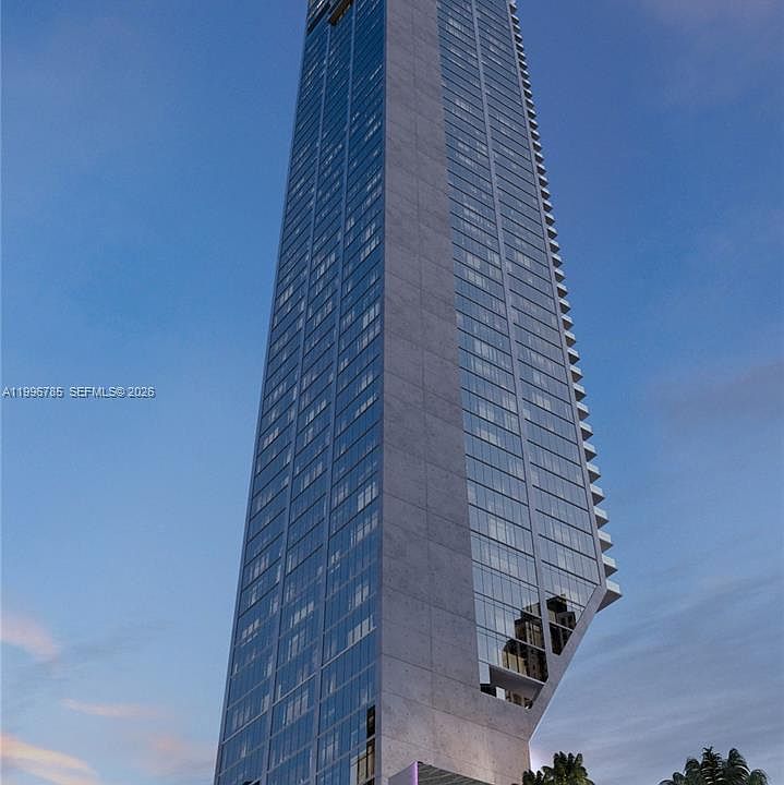 1st image of 20 NE 11th St #4308