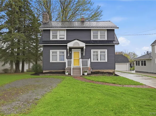 2575 Amsdell Rd, Hamburg, NY 14075