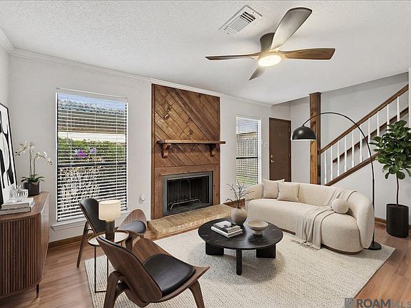 3rd image of 951 Ridgepoint Ct #3-A