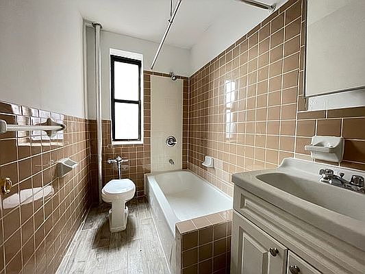 5th image of 231 Ocean Ave #4J