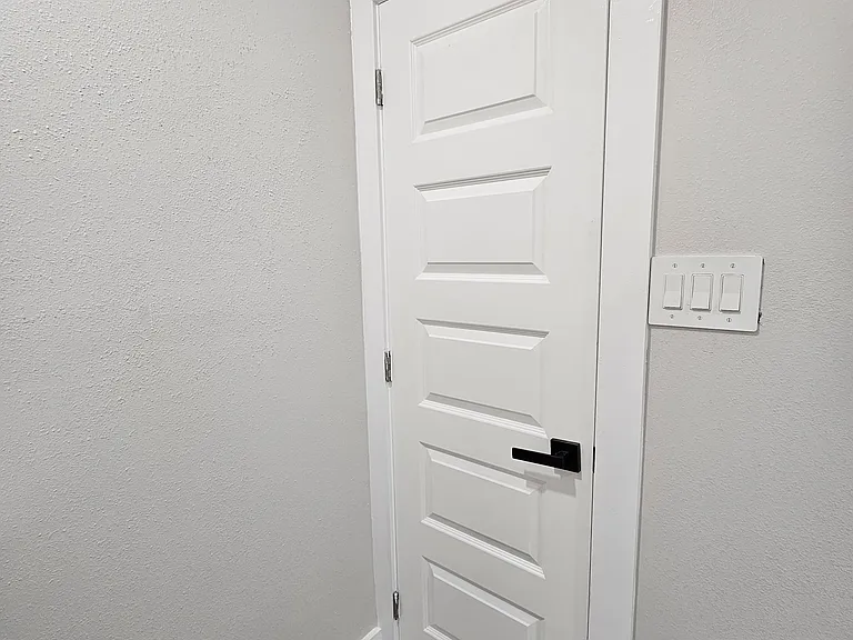 702 College St #1 — Photo 12