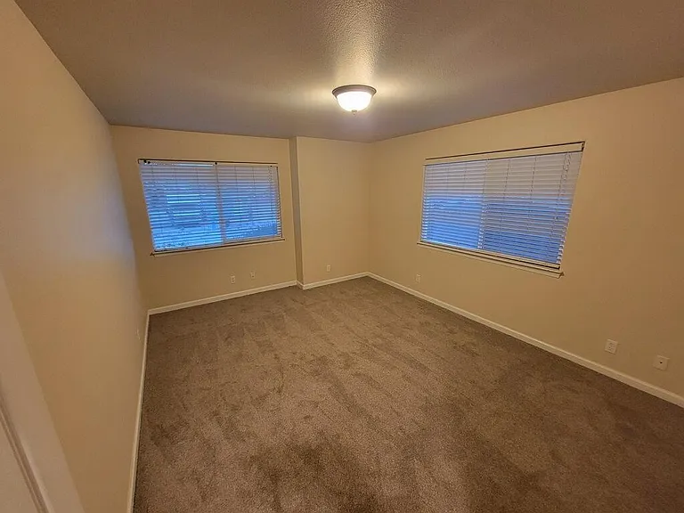 2790 Cedar Ave — Photo 26