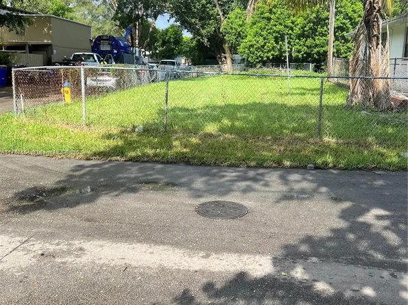 2499 NE 136th Ln, North Miami Beach, FL 33181