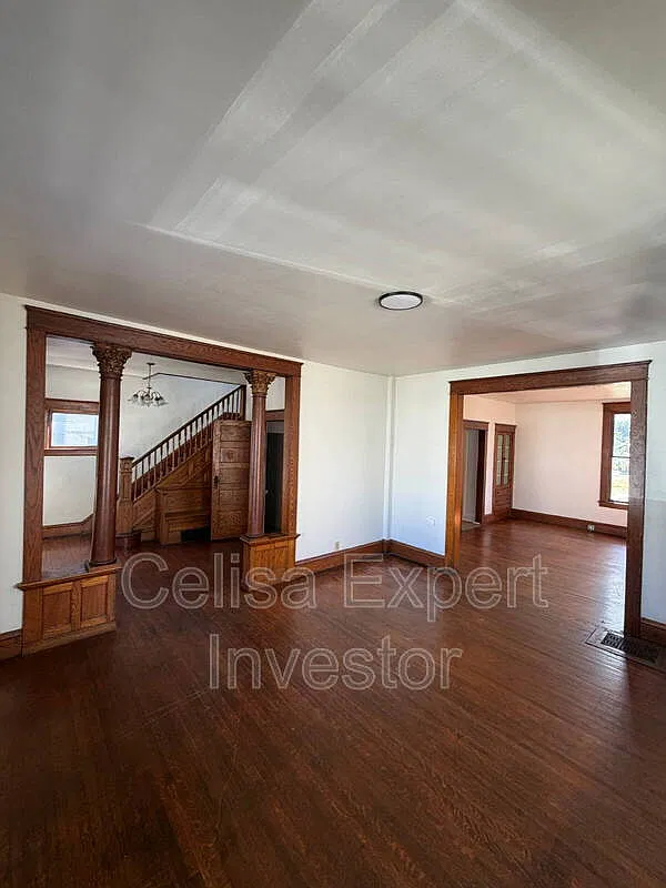 4 bed, 1.5 bath, 1812 sqft, $1,300 — Photo 3