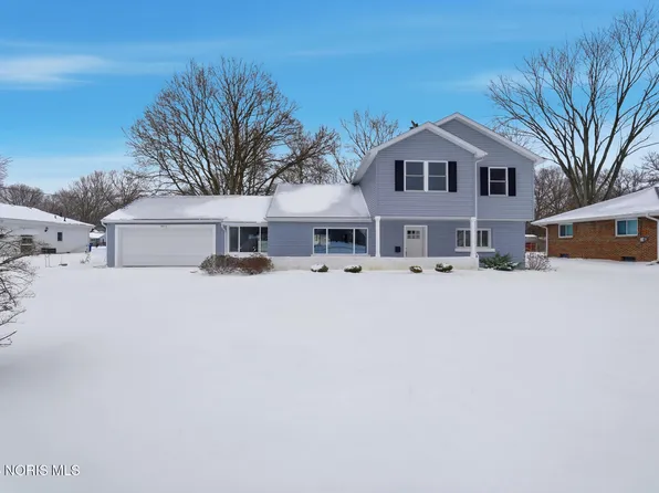 1011 Cherry St, Perrysburg, OH 43551