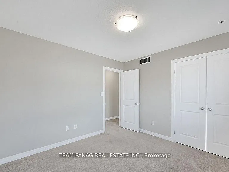 16 Berardi Cres — Photo 25