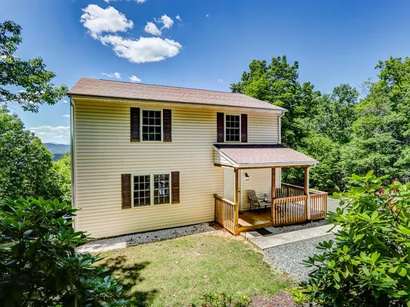 585 Cresthill Rd, Lynchburg, VA 24504
