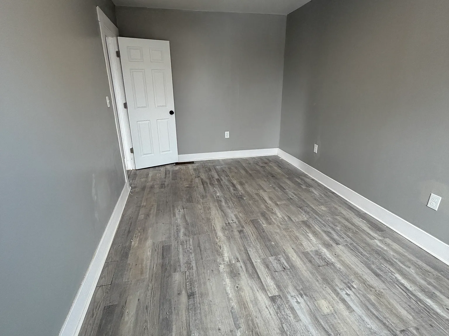 1 bed, 650 sqft, $900 — Photo 3