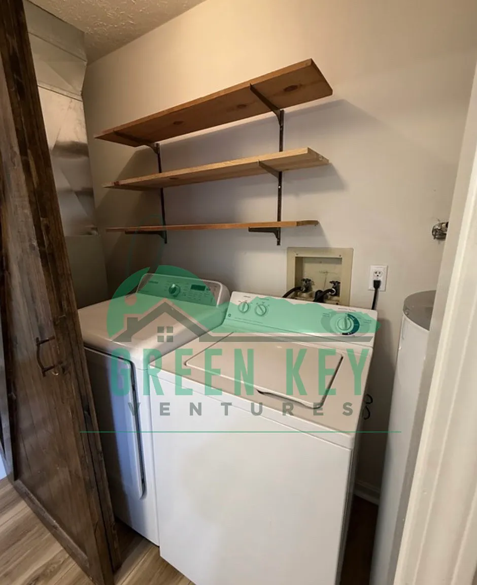 3 bed, 1075 sqft, $1,550 — Photo 4