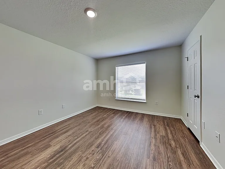 715 Valrico Hills Ln — Photo 14