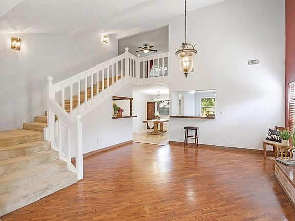 4th image of 17934 Valley Knoll Dr