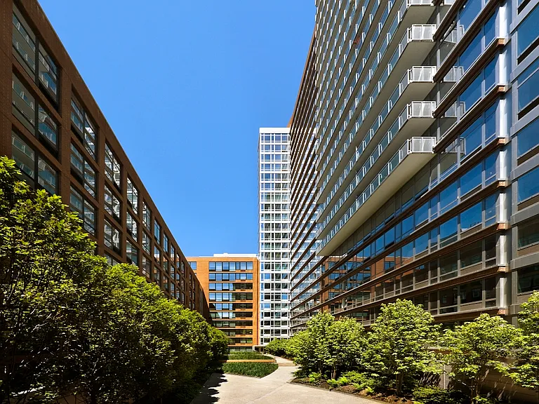 450 W 17th St #825 — Photo 7