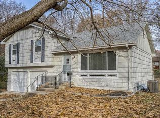 9404 E 80th Ter, Raytown, MO 64138