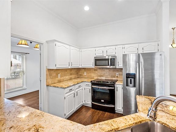 4th image of 641 Parkridge Blvd