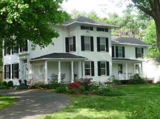 690 Mountain Rd, West Hartford, CT 06117