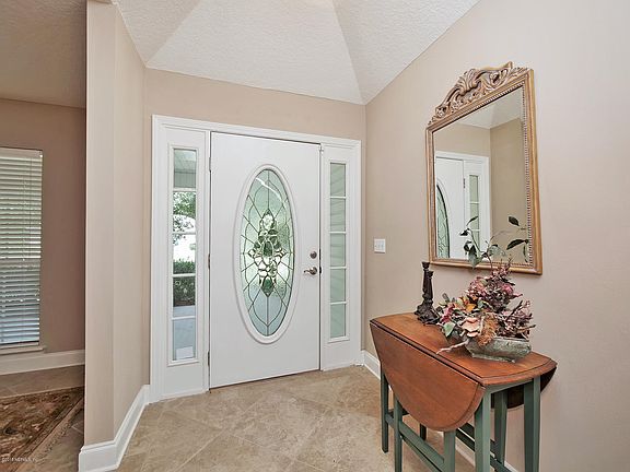 4th image of 1012 Arcaro Ct W