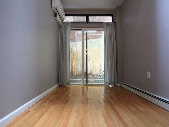 4th image of 259 Elizabeth St #C1
