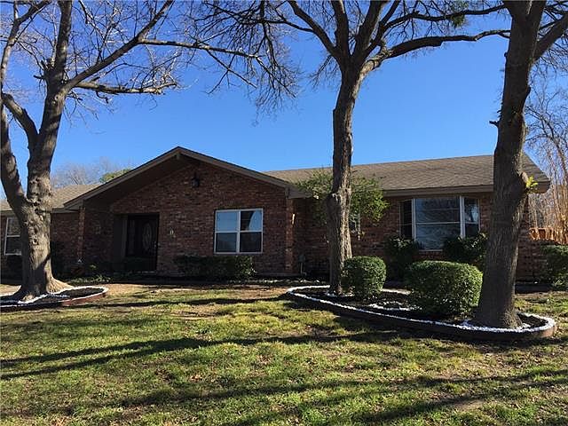 1st image of 904 Overhill Dr