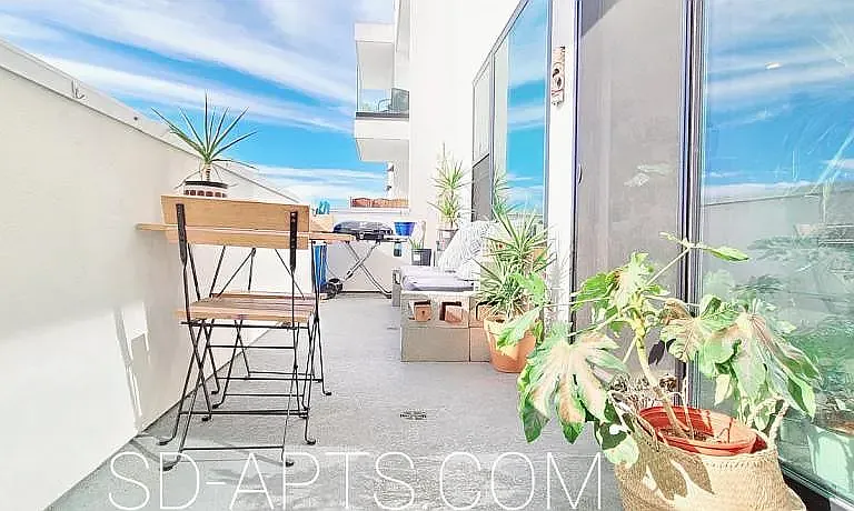 3953 1st Ave #3 — Photo 2