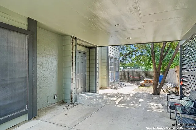 10609 Starcrest Dr #10611 — Photo 2