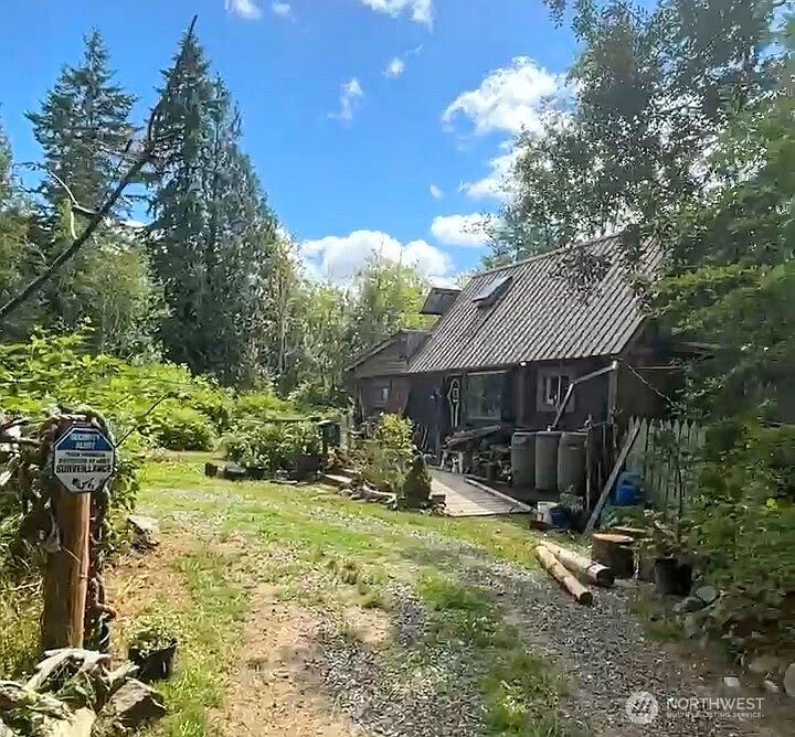 1st image of 602 Berry Hill Lane