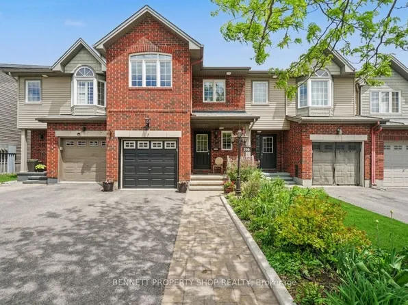 330 Laguna St, Ottawa, ON K1T 0L1