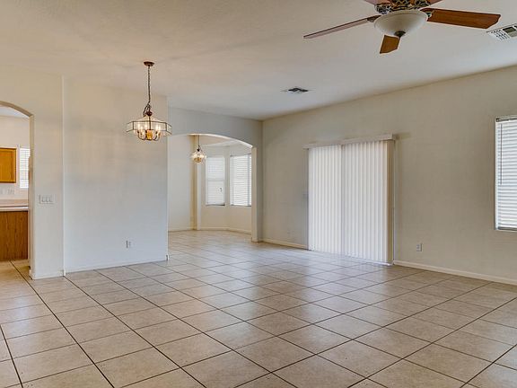 4th image of 7802 W Southgate Ave