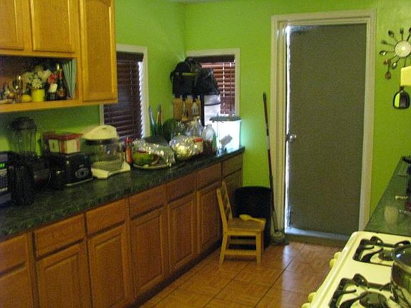 2nd image of 1095 Herkimer St