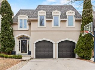 637 East Carlisle AVENUE, Whitefish Bay, WI 53217